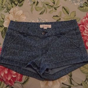 Animal print 21 denim.